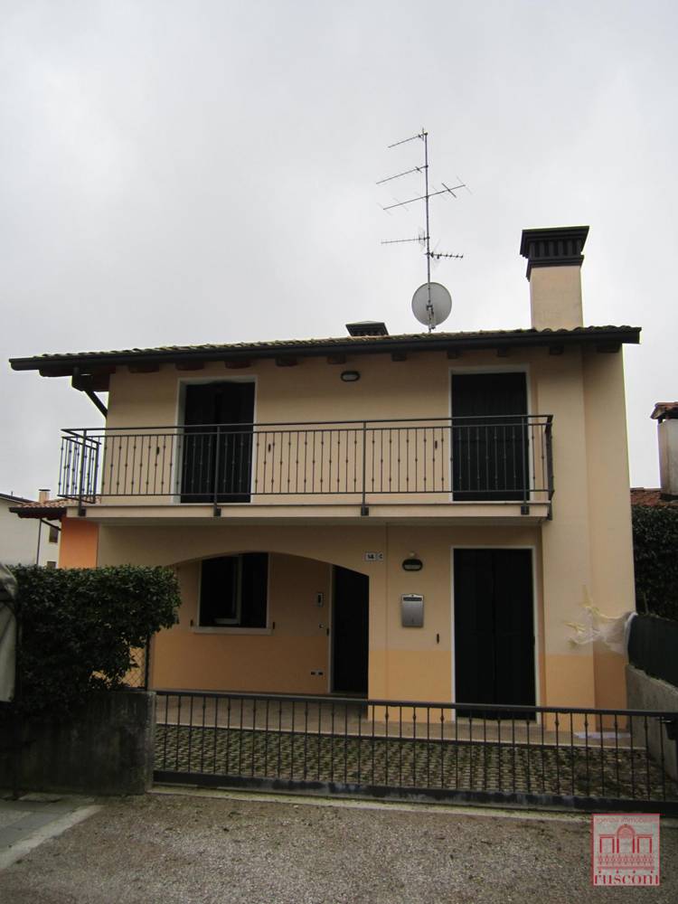 casa contigua - Maniago (PN)